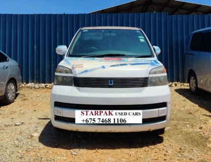 TOYOTA VOXY 2005