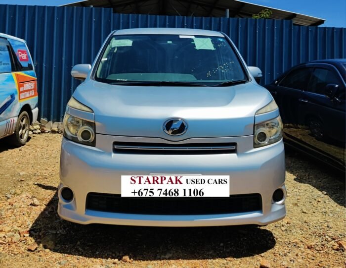 TOYOTA VOXY X L 2009